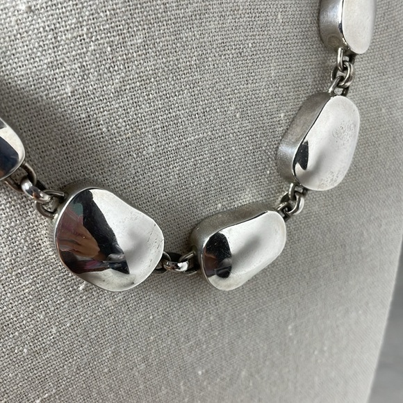 Graduated flat bead, chunky sterling silver necklace. - Picture 4 of 9